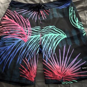 Hurley Board Shorts (30)